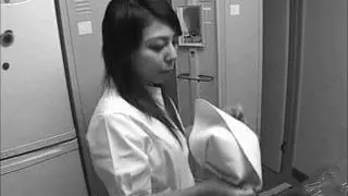 【着替え 盗撮】病院の女子更衣室に仕掛けられたカメラが捕らえた看護婦さん
