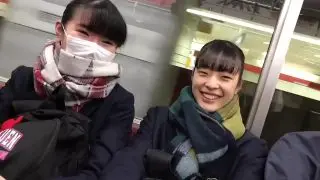 【新型コロナ】電車に乗っている女の顔をひたすらアップで撮影する謎の盗撮動画
