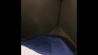 【逆さ撮り】エスカレーターでお姉さんのパンティーを一瞬だけ盗撮