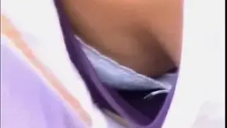 【胸チラ】公園で盗撮された胸元パッカリのおっぱい盗撮動画集。※乳首チラ有ります。