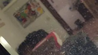 【民家盗撮】いつもパンツ一丁で家事をしているメガネの人妻を窓から盗撮した動画