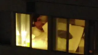 【民家盗撮】ドローンでベッドでくつろいでいる半裸の巨乳女性を窓から盗撮