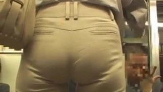 【お尻】電車でパンティーラインが凄いOLの巨尻を盗撮した動画