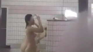 【お風呂】温泉センターの女湯を窓から望遠カメラで盗撮した動画