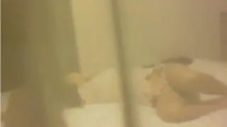 【ホテル】ベランダに侵入してベッドで爆睡しているお姉さんを薄いカーテン越しに盗撮